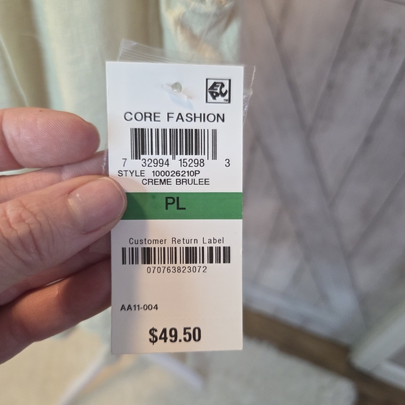 Chic Cream Embroidered Blouse - Picture 8 of 9